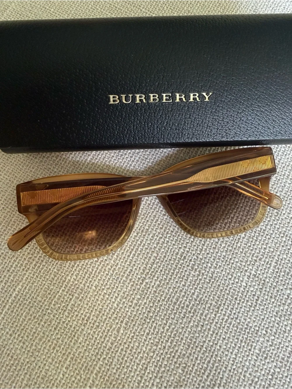 Burberry be4188 hazelnut